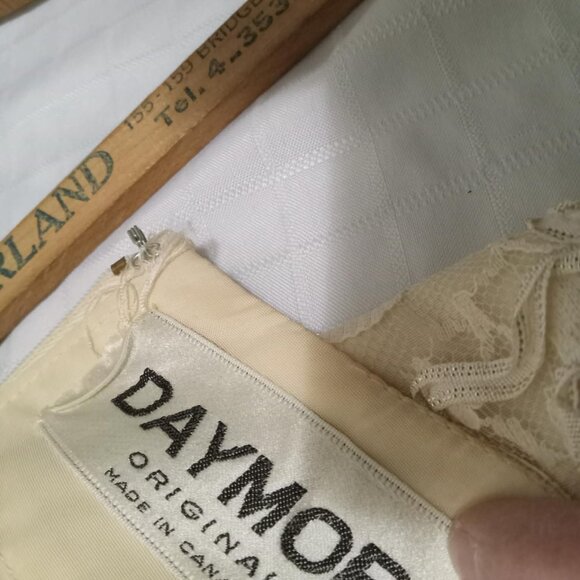 1950's cream and pearls gorgeous dress - DAYMOR's company first collection - Picture 9 of 11